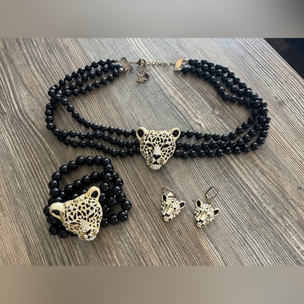 Elegant Black and Goldtone Panther Jewelry Set Necklace Bracelet Earrings
